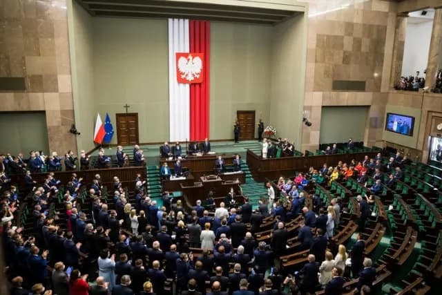 Ile zarabia poseł w Polsce? Wszystko o wynagrodzeniu i dodatkach Ile zarabia poseł w Polsce? Wszystko o wynagrodzeniu i dodatkach