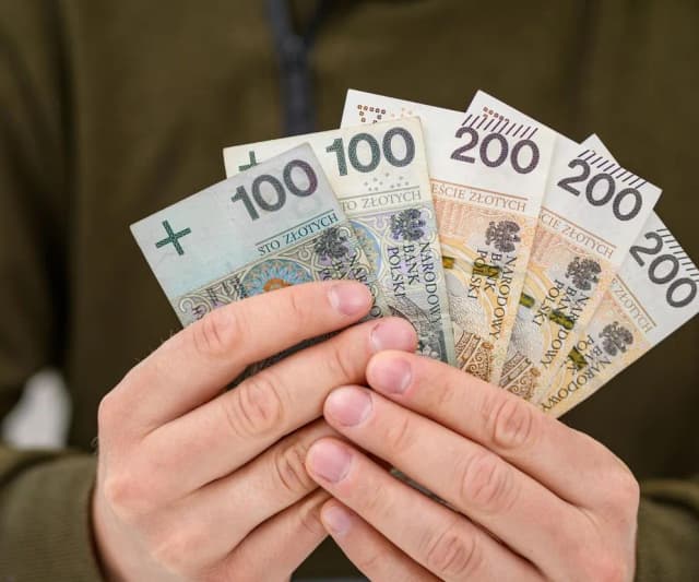 Ile zarabia egzaminator WORD? Szczegóły wynagrodzenia, dodatki i różnice regionalne Ile zarabia egzaminator WORD? Szczegóły wynagrodzenia, dodatki i różnice regionalne