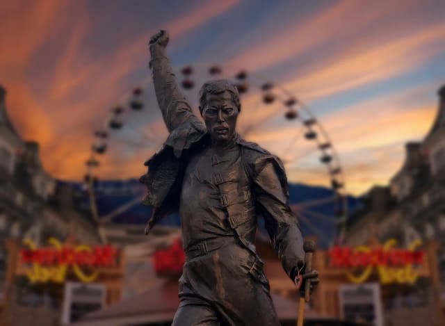 Gdzie urodził się Freddie Mercury? Poznaj zaskakujące fakty o jego korzeniach Gdzie urodził się Freddie Mercury? Poznaj zaskakujące fakty o jego korzeniach