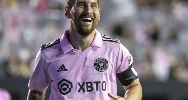 Ile zarabia Messi? Zaskakujące dochody piłkarza w Inter Miami Ile zarabia Messi? Zaskakujące dochody piłkarza w Inter Miami