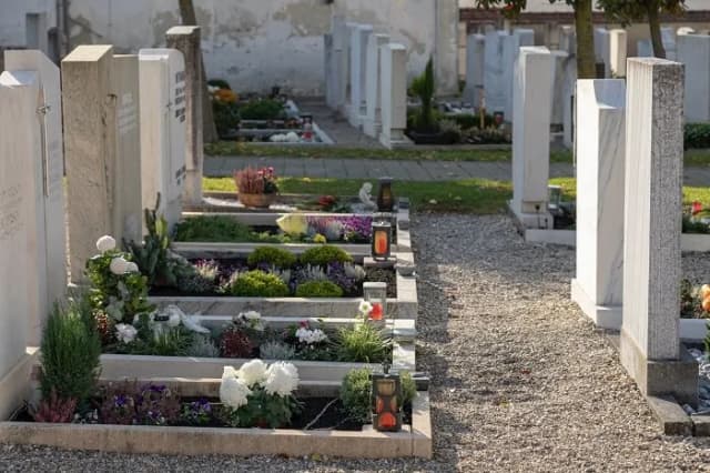Ile zarabia grabarz w Polsce? Fakty o wynagrodzeniu i czynnikach wpływających. Ile zarabia grabarz w Polsce? Fakty o wynagrodzeniu i czynnikach wpływających.