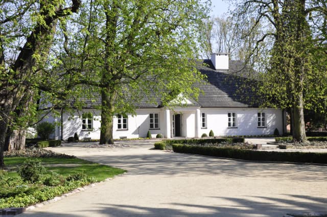 Kiedy i gdzie urodził się Fryderyk Chopin? Ciekawostki o jego narodzinach Kiedy i gdzie urodził się Fryderyk Chopin? Ciekawostki o jego narodzinach