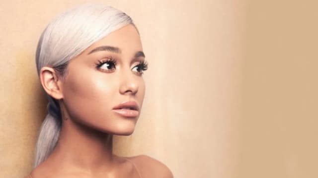 Ile lat ma Ariana Grande? Zaskakujące fakty o jej wieku i karierze Ile lat ma Ariana Grande? Zaskakujące fakty o jej wieku i karierze