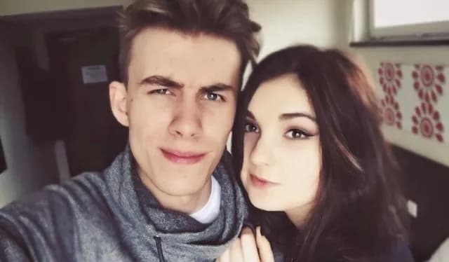 Z kim jest Blowek? Nowe plotki o jego życiu prywatnym i związkach Z kim jest Blowek? Nowe plotki o jego życiu prywatnym i związkach